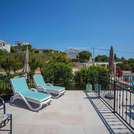 Boutique Sveti Petar, On The Beach, Heated Pool & Boat Berth - Adult Only Couette-café 3*
