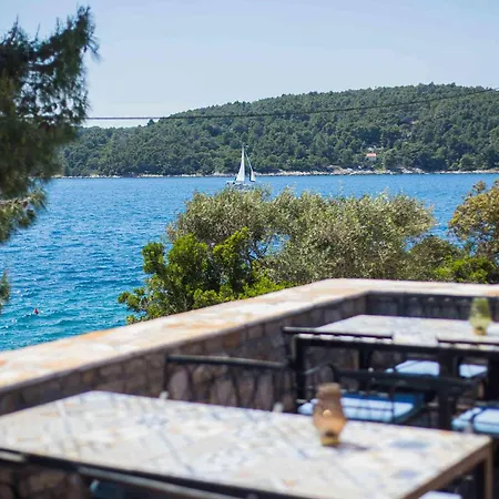 Boutique Sveti Petar, On The Beach, Heated Pool & Boat Berth - Adult Only Couette-café 3*