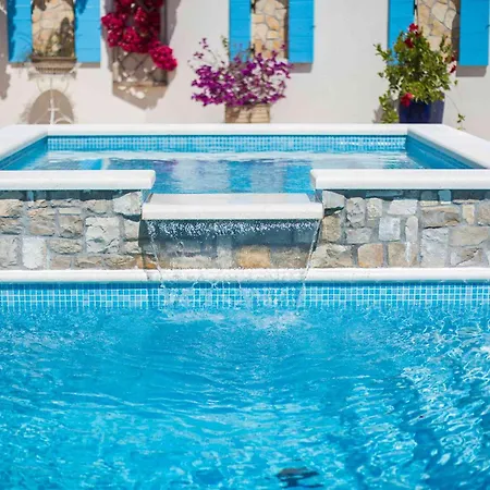 Boutique Sveti Petar, On The Beach, Heated Pool & Boat Berth - Adult Only Couette-café 3*