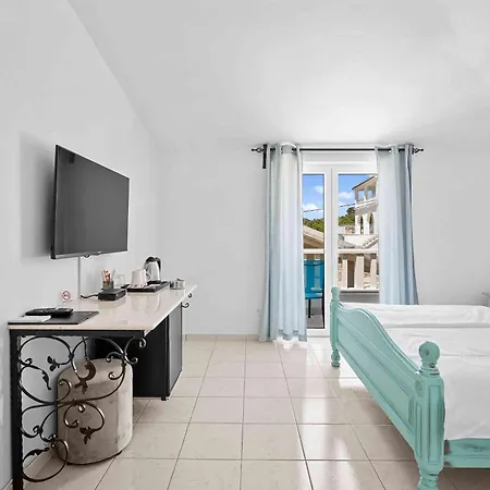 Couette-café Boutique Sveti Petar, On The Beach, Heated Pool & Boat Berth - Adult Only 3*