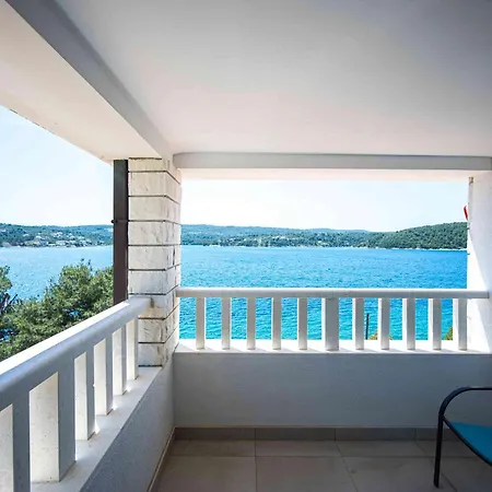 Couette-café Boutique Sveti Petar, On The Beach, Heated Pool & Boat Berth - Adult Only 3*