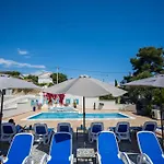 Boutique Sveti Petar, On The Beach, Heated Pool & Boat Berth - Adult Only Nečujam