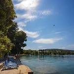 Boutique Sveti Petar, On The Beach, Heated Pool & Boat Berth - Adult Only Alojamento de Acomodação e Pequeno-almoço Nečujam