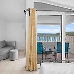 Alojamento de Acomodação e Pequeno-almoço Boutique Sveti Petar, On The Beach, Heated Pool & Boat Berth - Adult Only