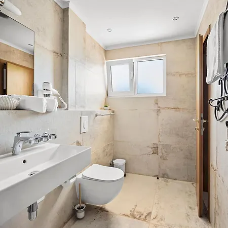 Boutique Sveti Petar, On The Beach, Heated Pool & Boat Berth - Adult Only Отель типа 