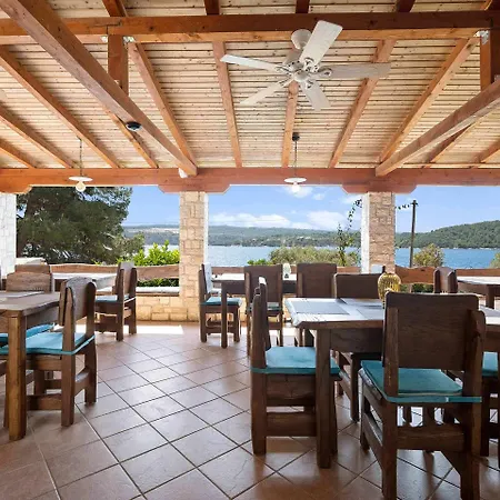 Boutique Sveti Petar, On The Beach, Heated Pool & Boat Berth - Adult Only B&B 4*