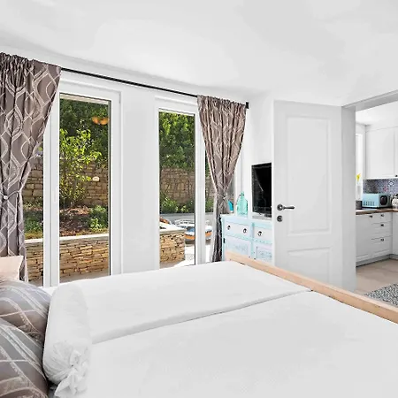 Boutique Sveti Petar, On The Beach, Heated Pool & Boat Berth - Adult Only 4* Nečujam