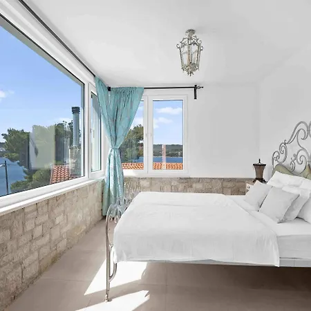 Boutique Sveti Petar, On The Beach, Heated Pool & Boat Berth - Adult Only B&B Nečujam