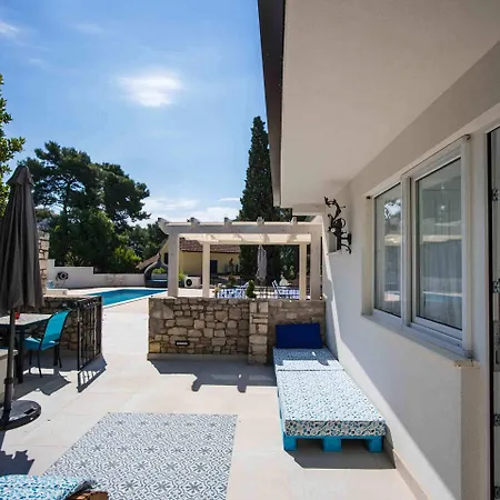 Boutique Sveti Petar, On The Beach, Heated Pool & Boat Berth - Adult Only فندق مبيت وإفطار 4*