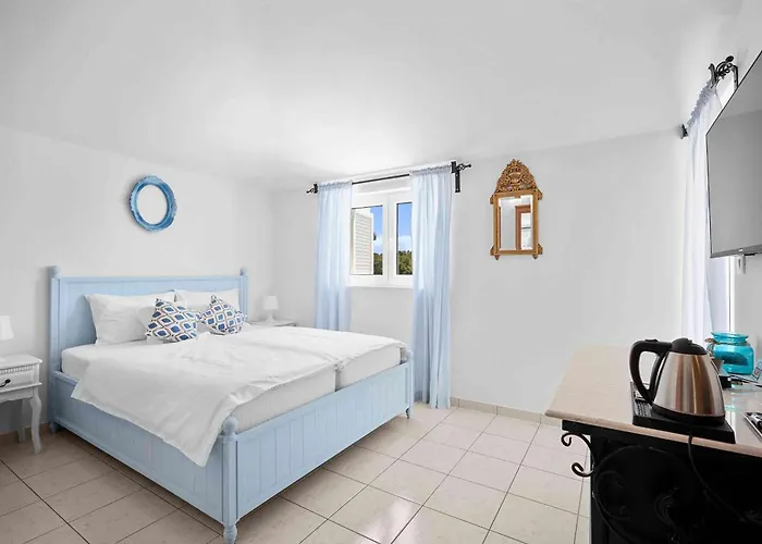 Bed & Breakfast Boutique Sveti Petar, On The Beach, Heated Pool & Boat Berth - Adult Only 4*