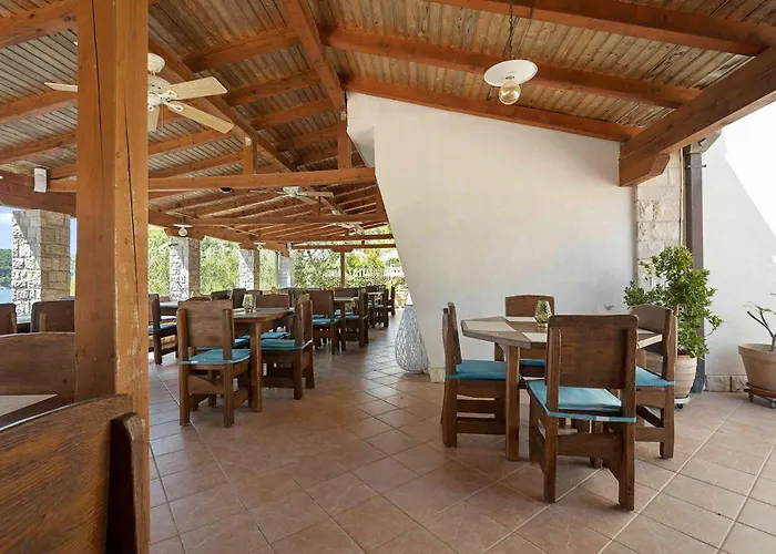 Bed & Breakfast Boutique Sveti Petar, On The Beach, Heated Pool & Boat Berth - Adult Only Necujam