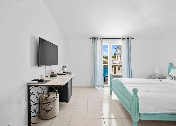 Bed & Breakfast Boutique Sveti Petar, On The Beach, Heated Pool & Boat Berth - Adult Only 4*