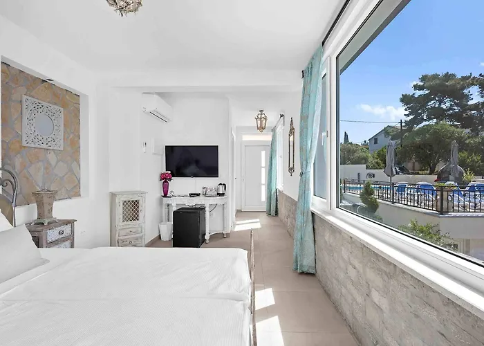 Boutique Sveti Petar, On The Beach, Heated Pool & Boat Berth - Adult Only Bed & Breakfast