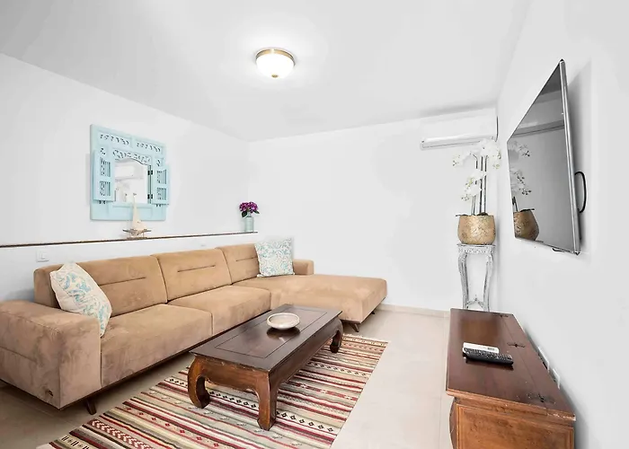 Boutique Sveti Petar, On The Beach, Heated Pool & Boat Berth - Adult Only Bed & Breakfast