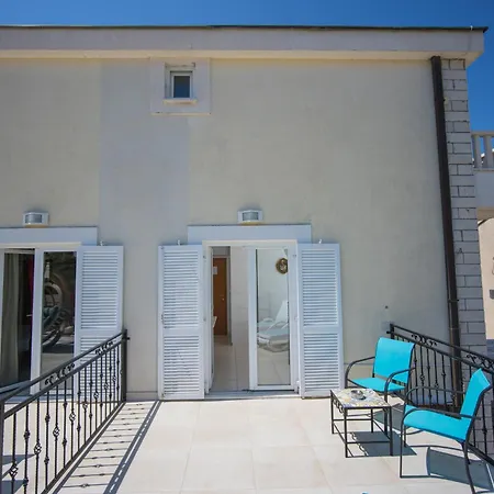 Bed and breakfast Boutique Sveti Petar, On The Beach, Heated Pool & Boat Berth - Adult Only