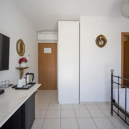 Boutique Sveti Petar, On The Beach, Heated Pool & Boat Berth - Adult Only Nečujam